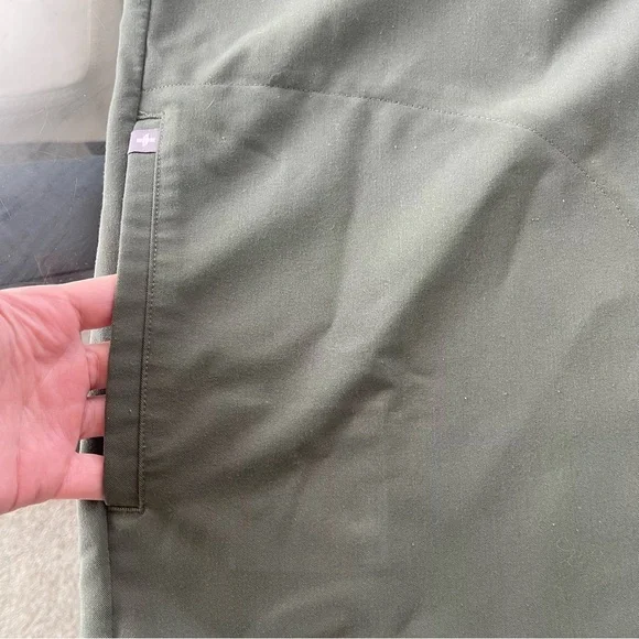 Figs Women Scrub Top 2XL XXL Green Rafaela Oversized Sleeveless Nurse WXXSW1003 - Picture 7 of 8